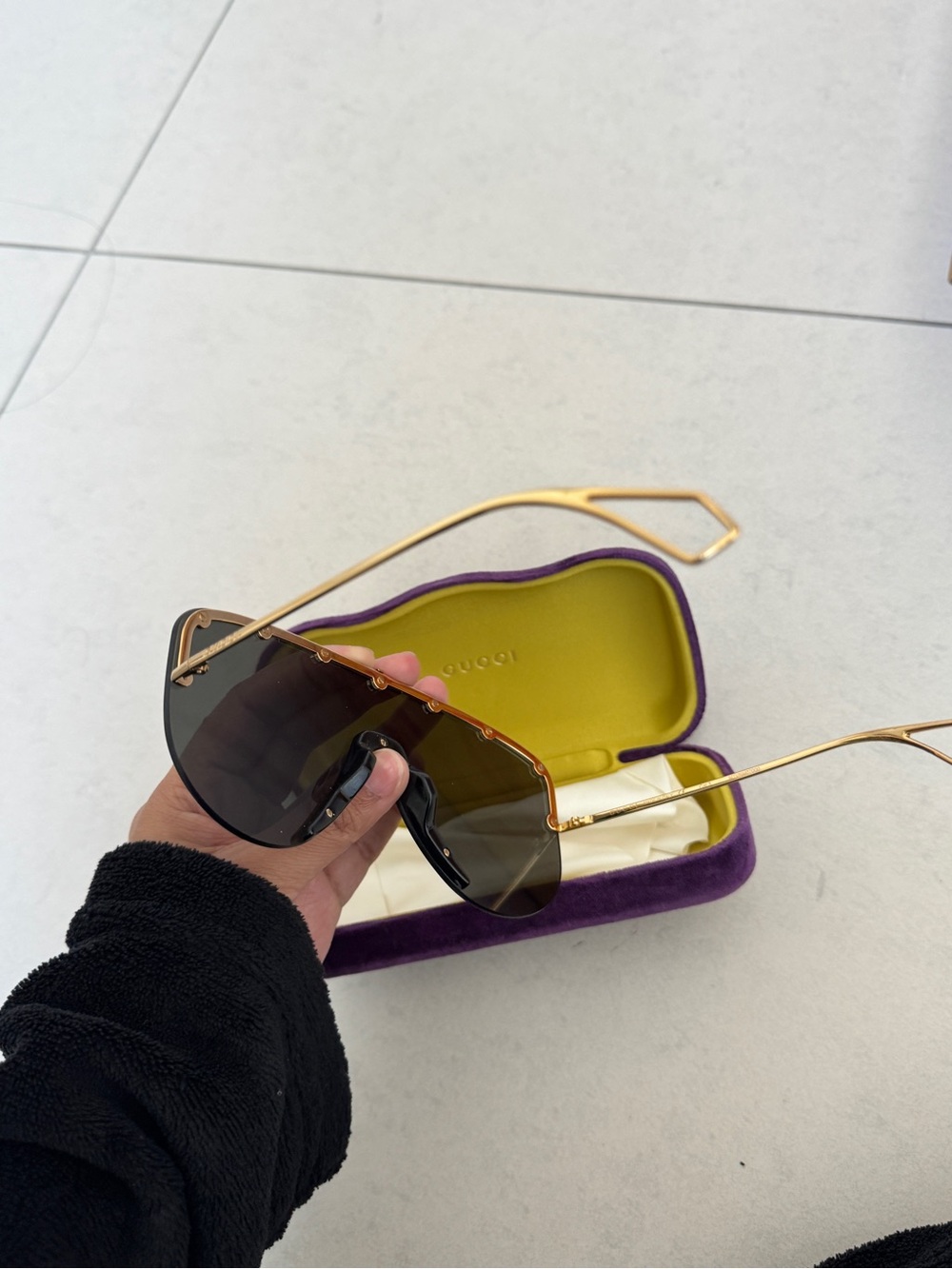 GUCCI SUNGLASSES - Picture 5 of 8